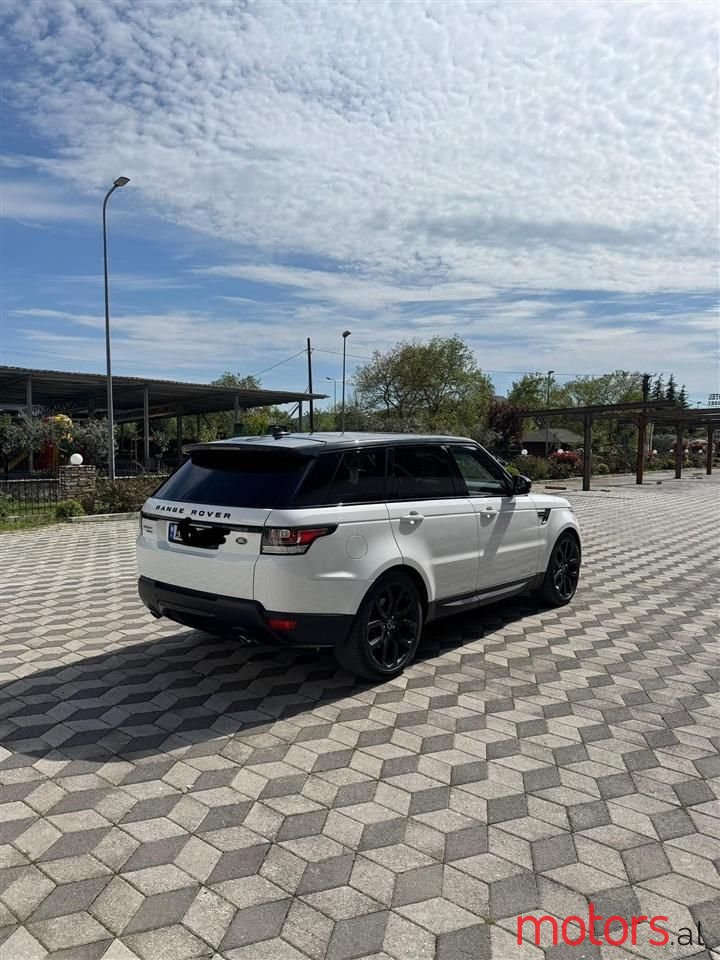 2015' Land Rover Range Rover Sport photo #2