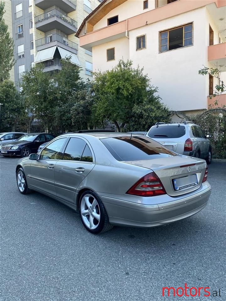 2005' Mercedes-Benz C 220 photo #3