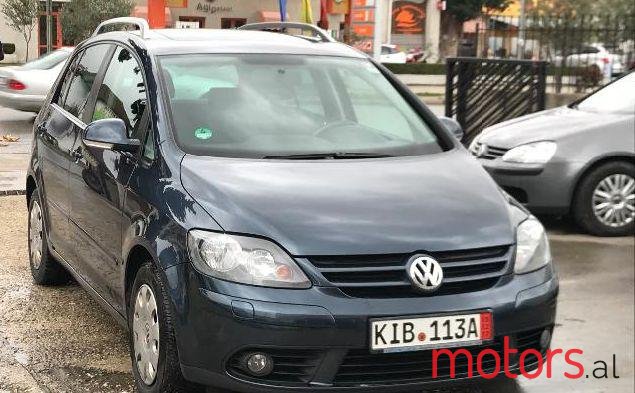 2007' Volkswagen Golf Plus photo #1