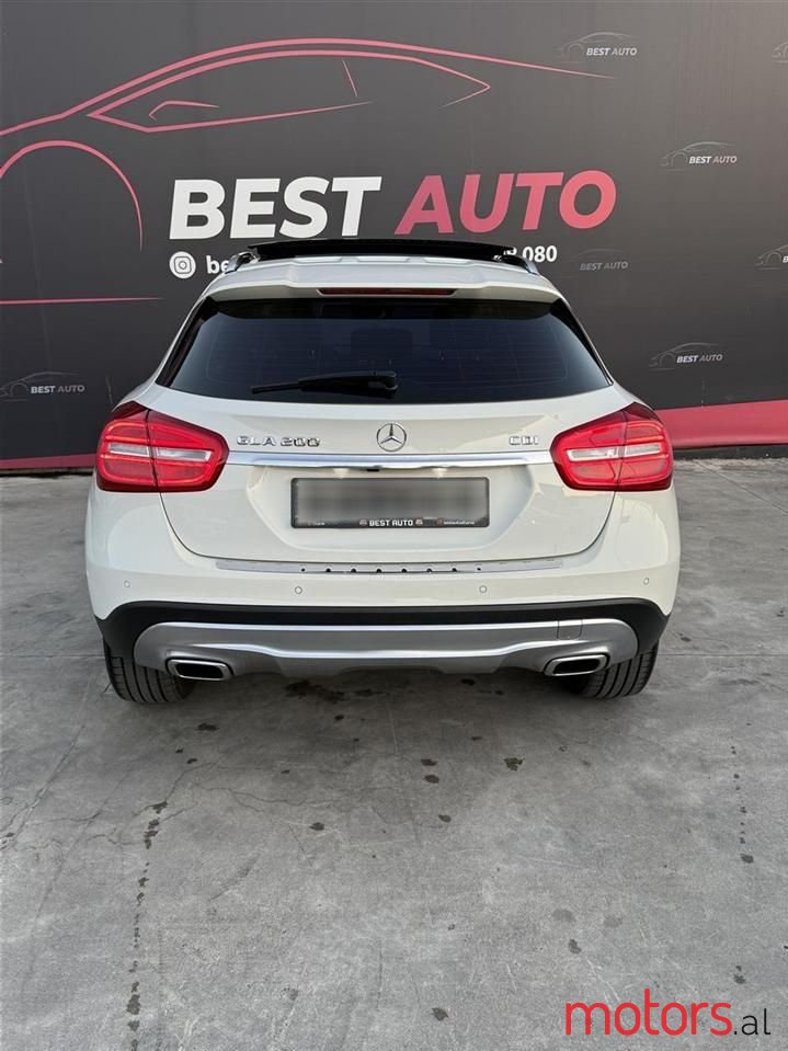 2015' Mercedes-Benz GLA 200 photo #6