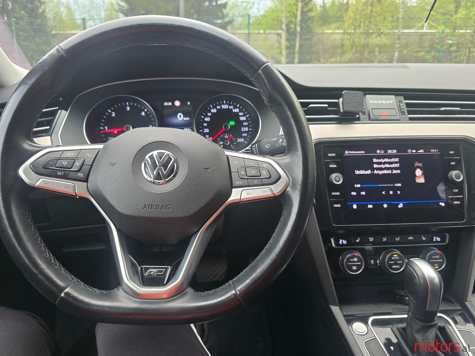 2020' Volkswagen Passat photo #4