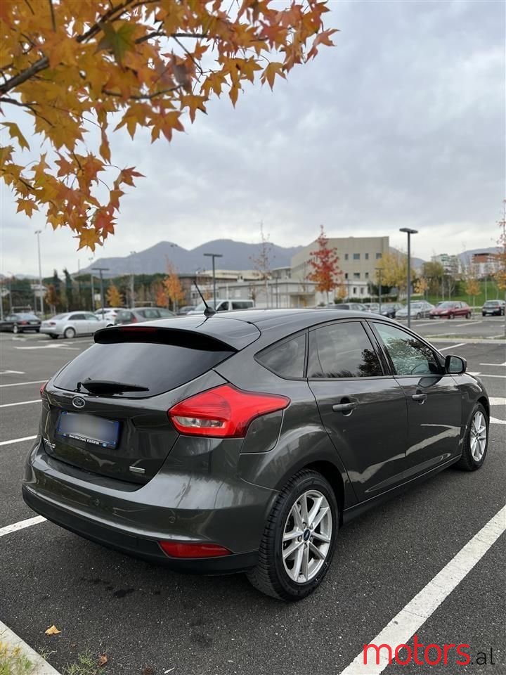 2017' Ford Focus photo #2