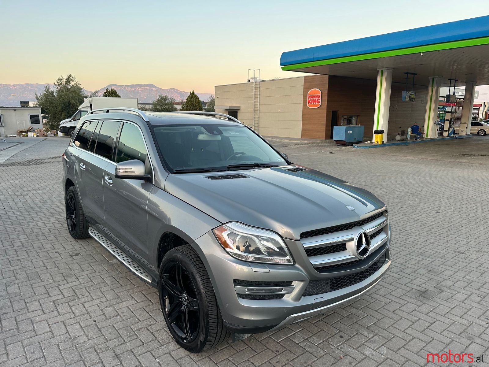 2015' Mercedes-Benz GL 350 photo #3
