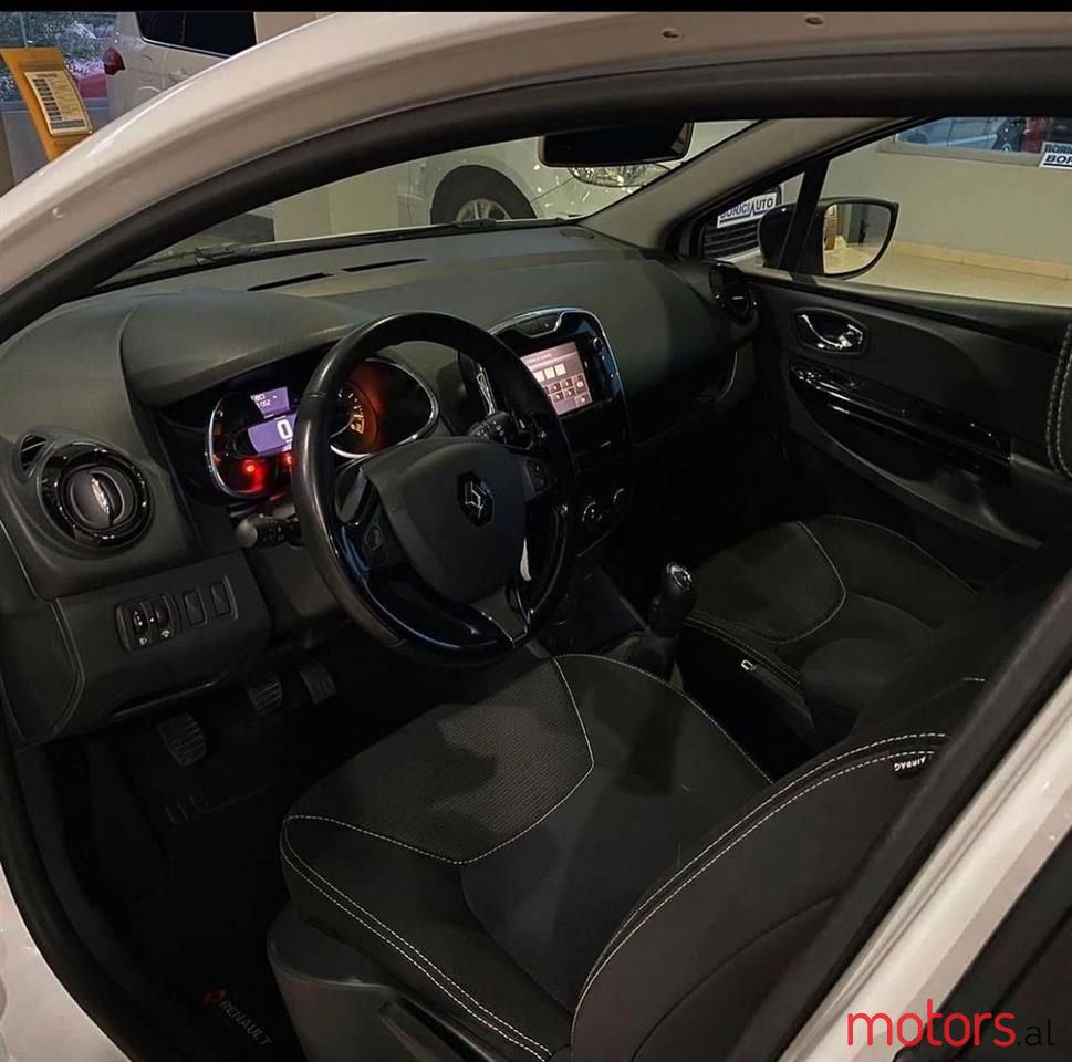 2013' Renault Clio photo #4