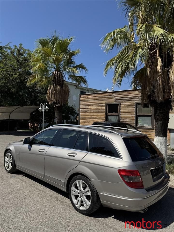 2008' Mercedes-Benz 220 photo #4