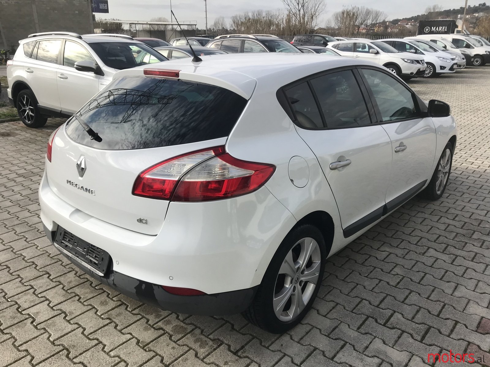 2010' Renault Megane photo #4