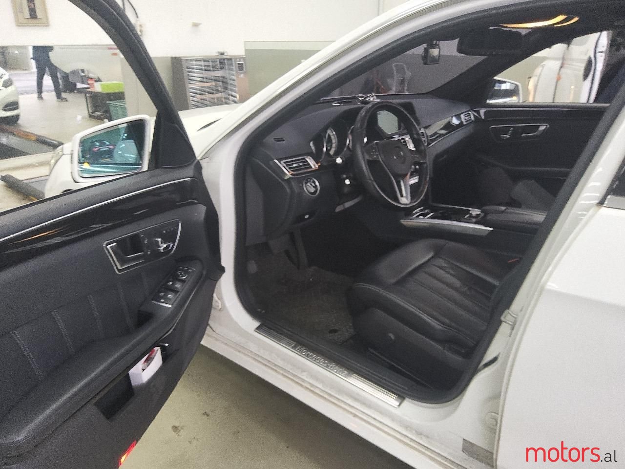 2014' Mercedes-Benz E 250 photo #5