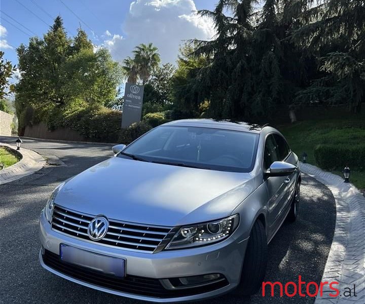 2015' Volkswagen Passat photo #2