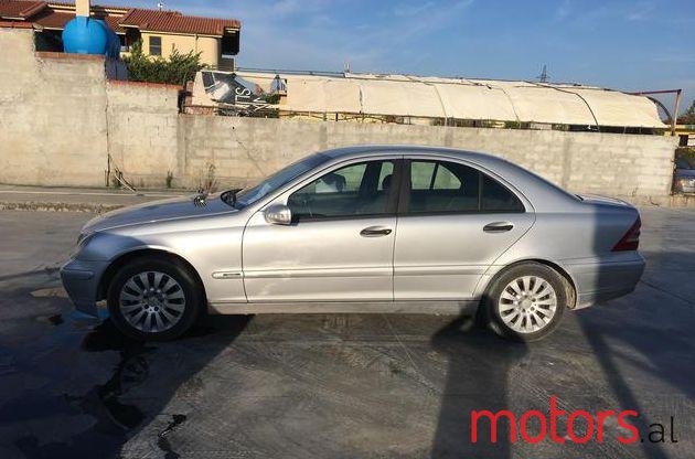 2001' Mercedes-Benz C-Class photo #1