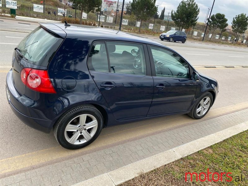 2007' Volkswagen Golf photo #2