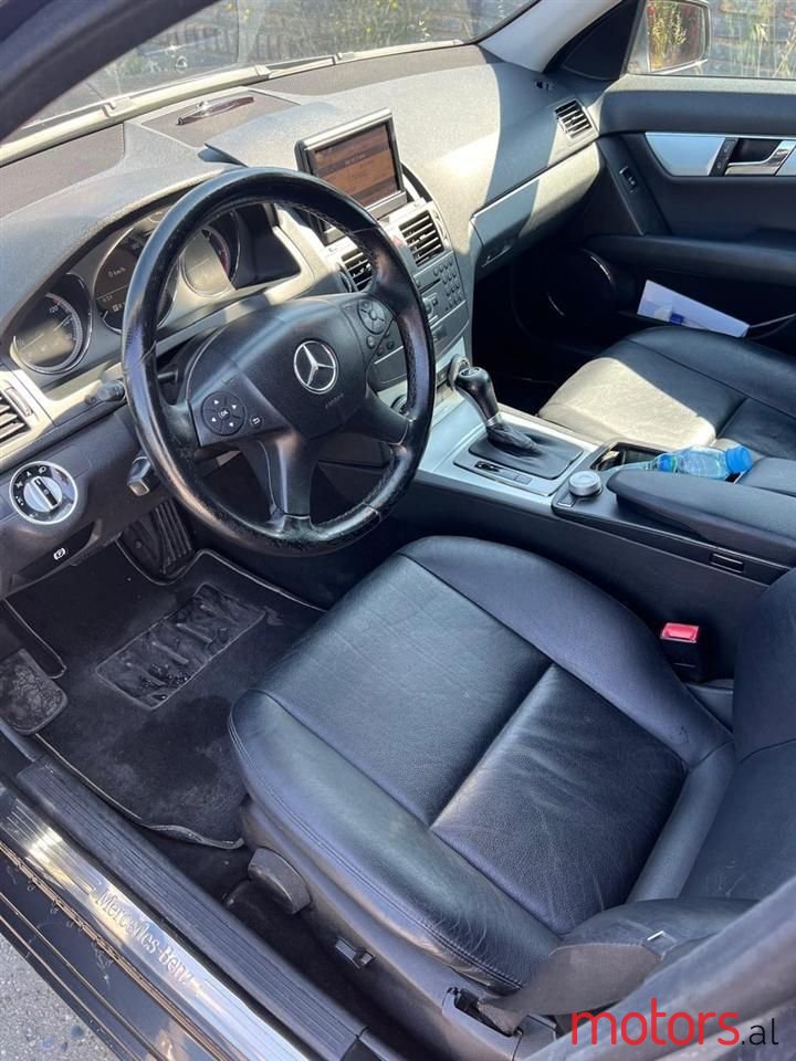 2010' Mercedes-Benz C 220 photo #2