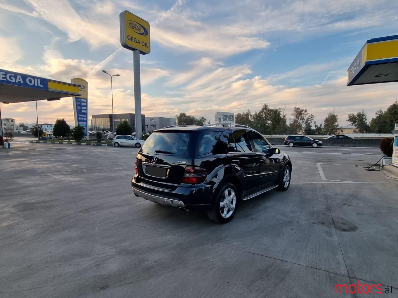 2007' Mercedes-Benz 320 photo #6