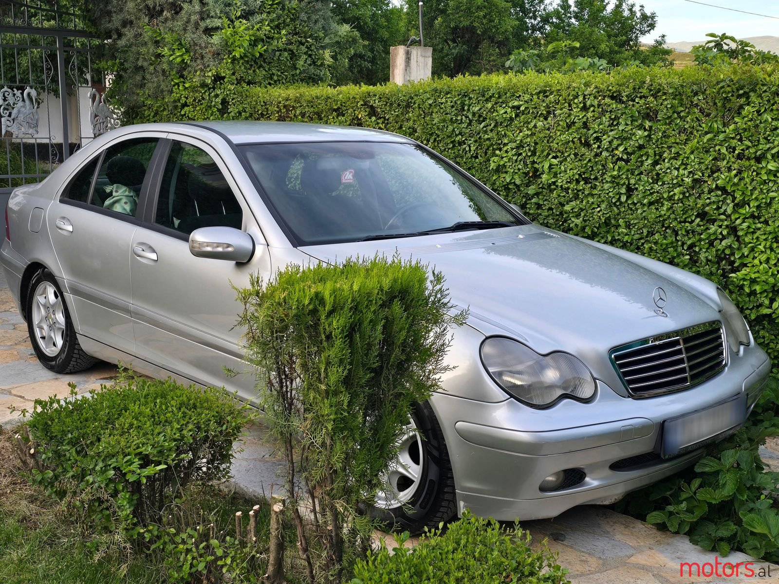 2004' Mercedes-Benz C 220 photo #3