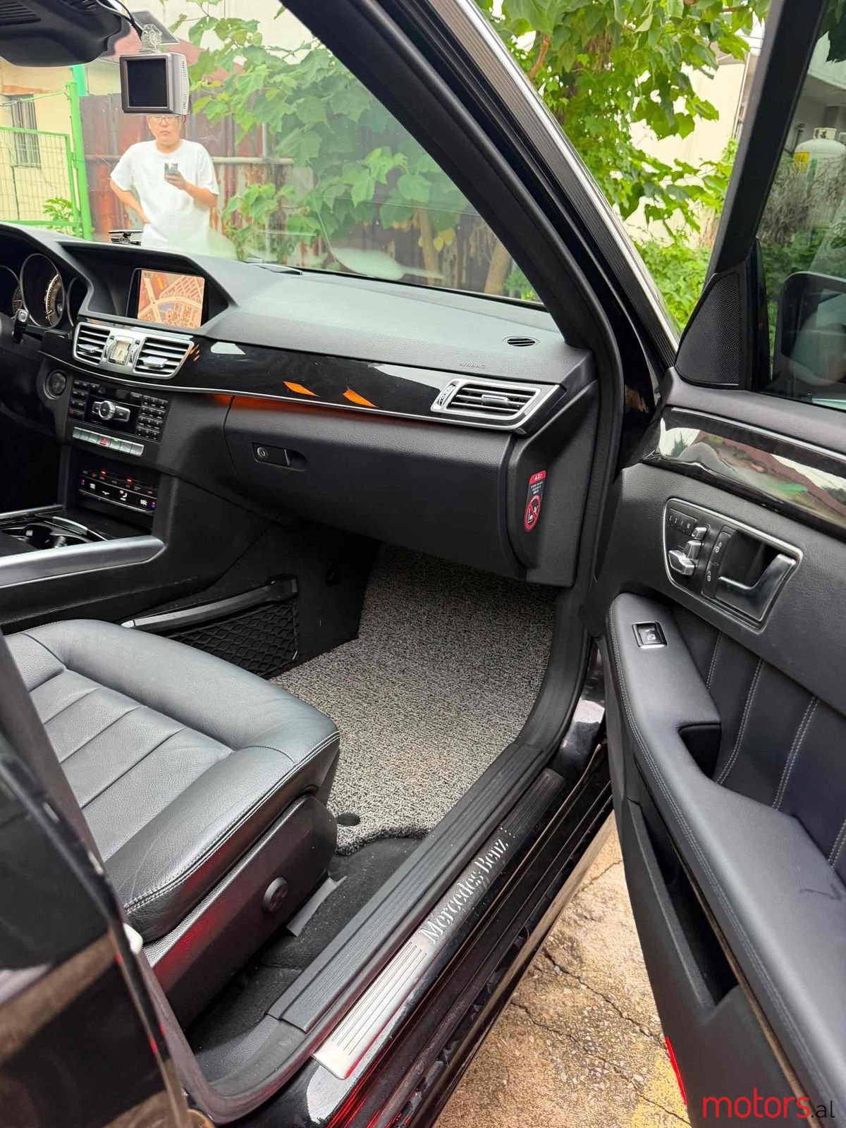 2015' Mercedes-Benz E 250 photo #3
