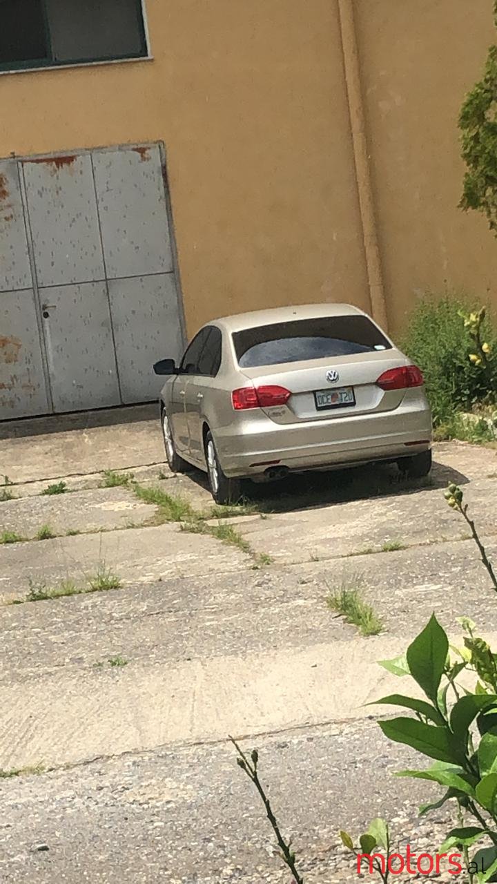 2014' Volkswagen Jetta photo #4