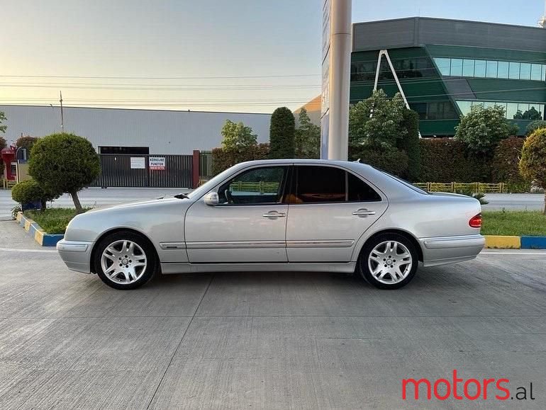 2000' Mercedes-Benz E 280 photo #5