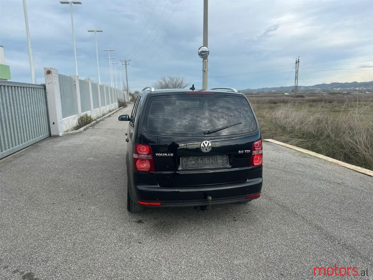 2007' Volkswagen Touran photo #5