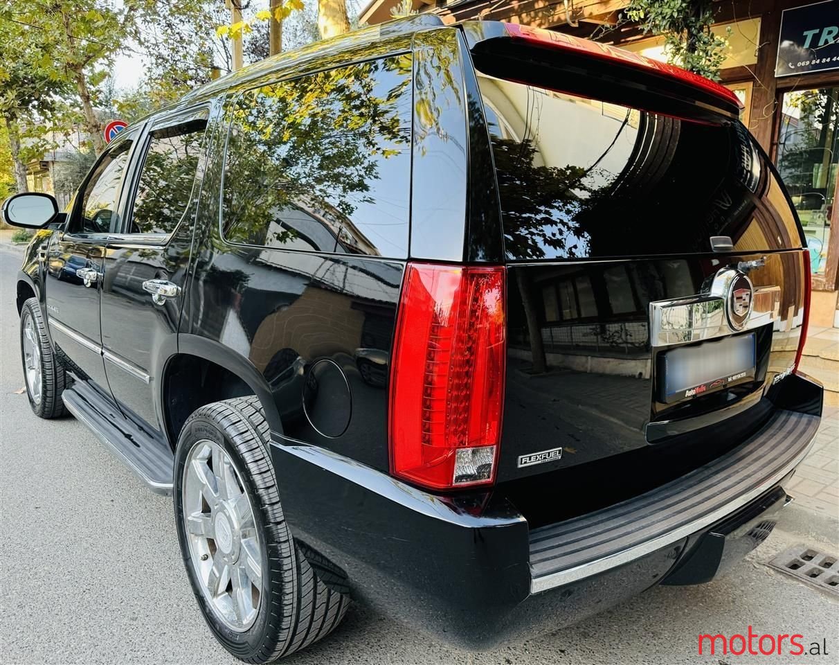 2011' Cadillac Escalade photo #6