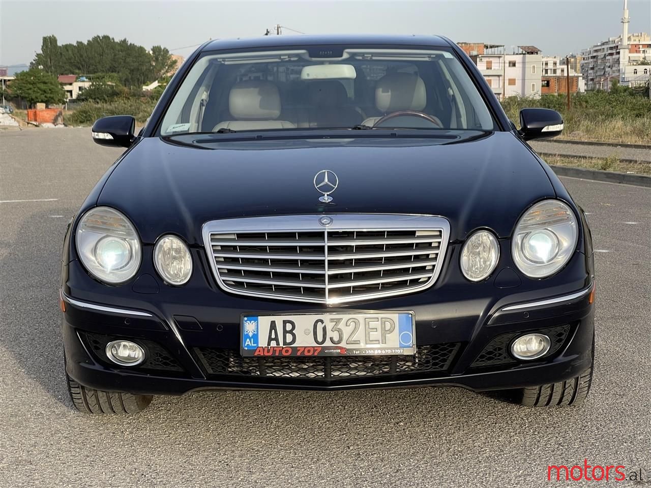 2008' Mercedes-Benz E 300 photo #3