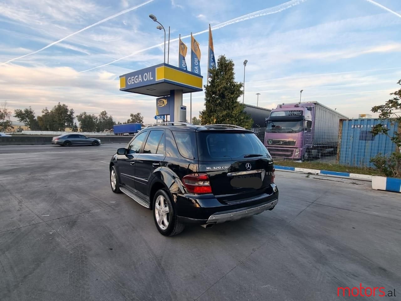 2007' Mercedes-Benz 320 photo #4