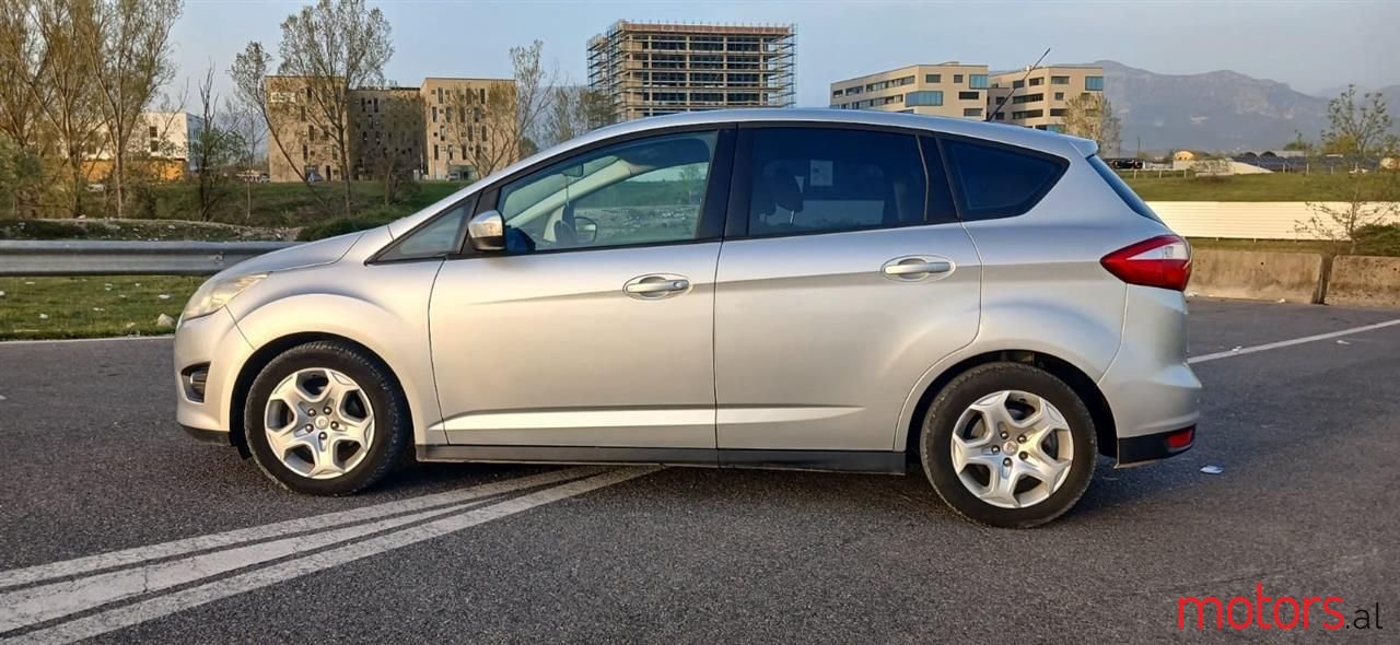 2013' Ford C-MAX photo #3