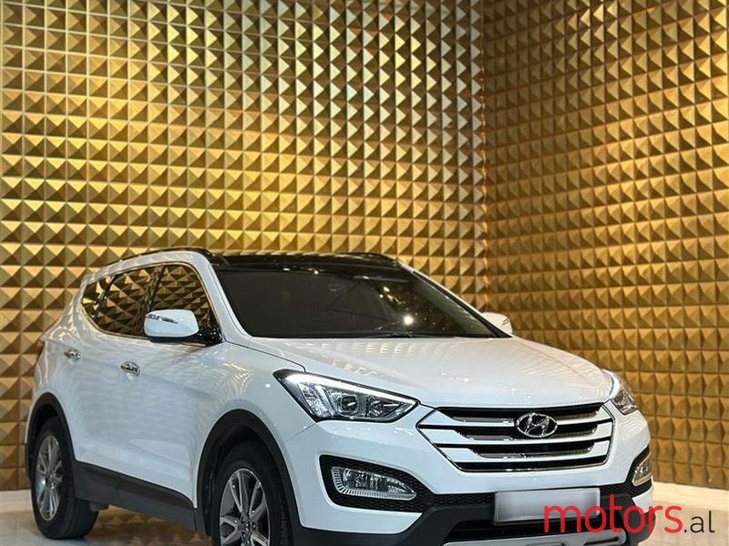 2013' Hyundai Santa Fe photo #1