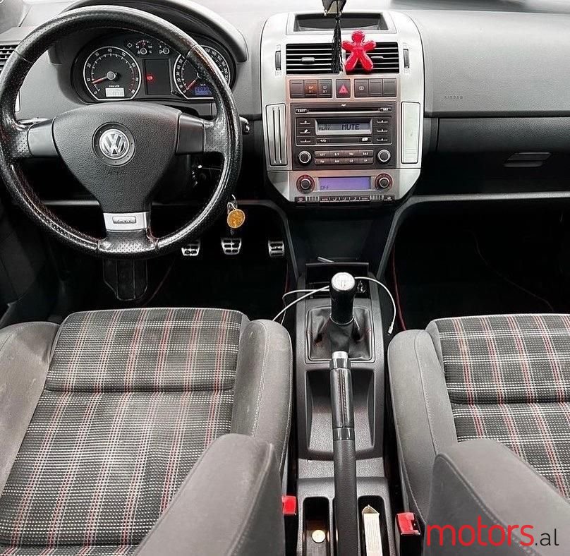 2009' Volkswagen Polo photo #1