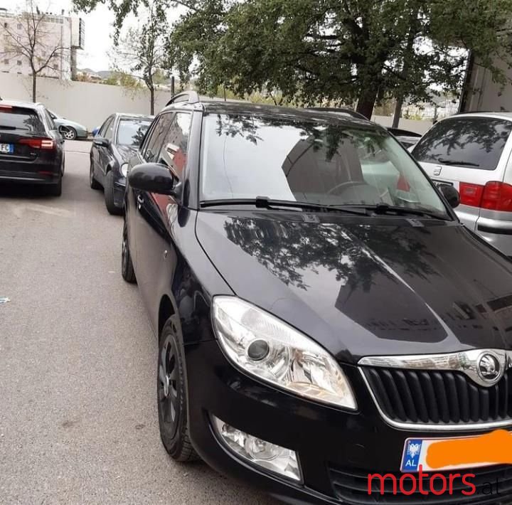 2014' Skoda Fabia photo #2
