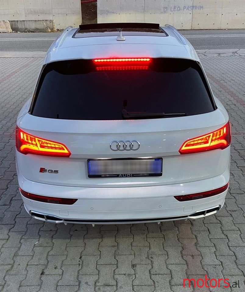 2018' Audi SQ5 photo #6