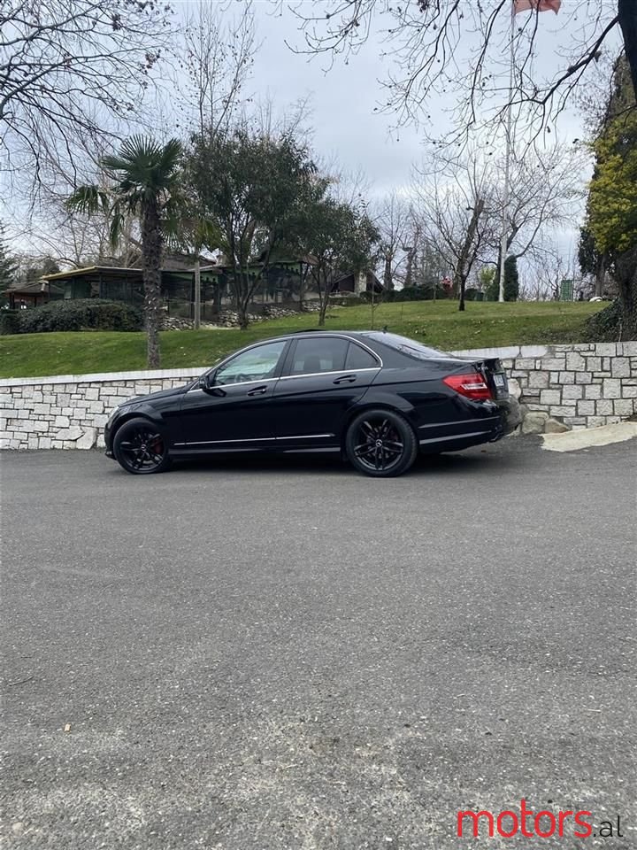 2009' Mercedes-Benz 230 photo #3