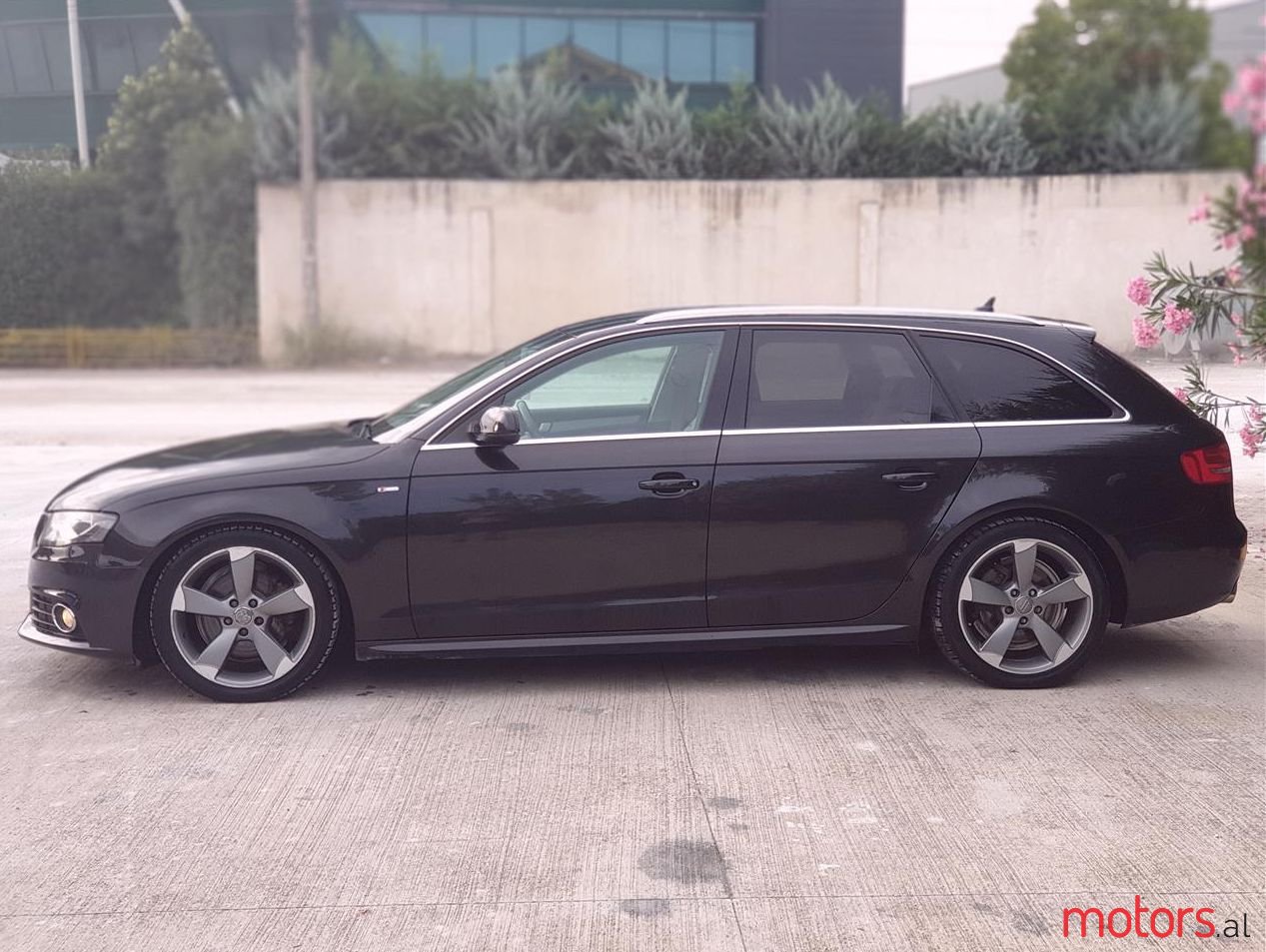 2010' Audi A4 photo #1