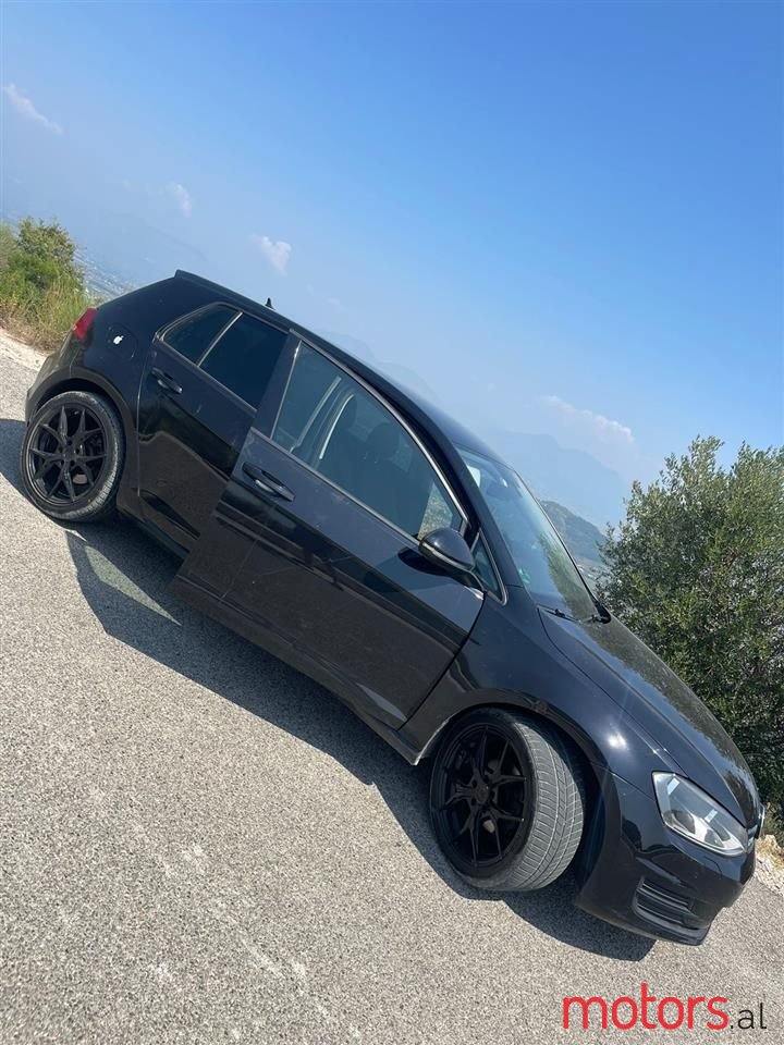 2014' Volkswagen Golf photo #4