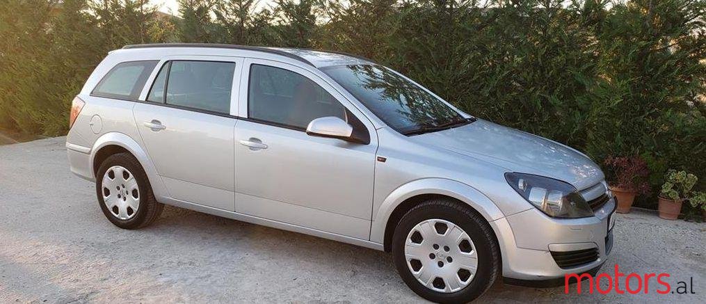 2005' Opel Astra photo #1