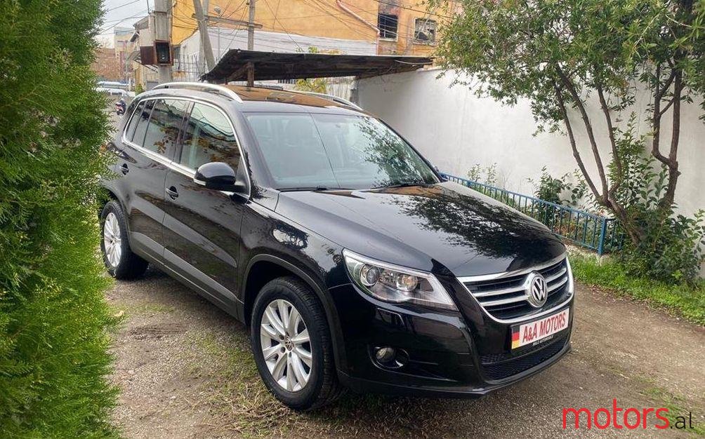 2008' Volkswagen Golf photo #1