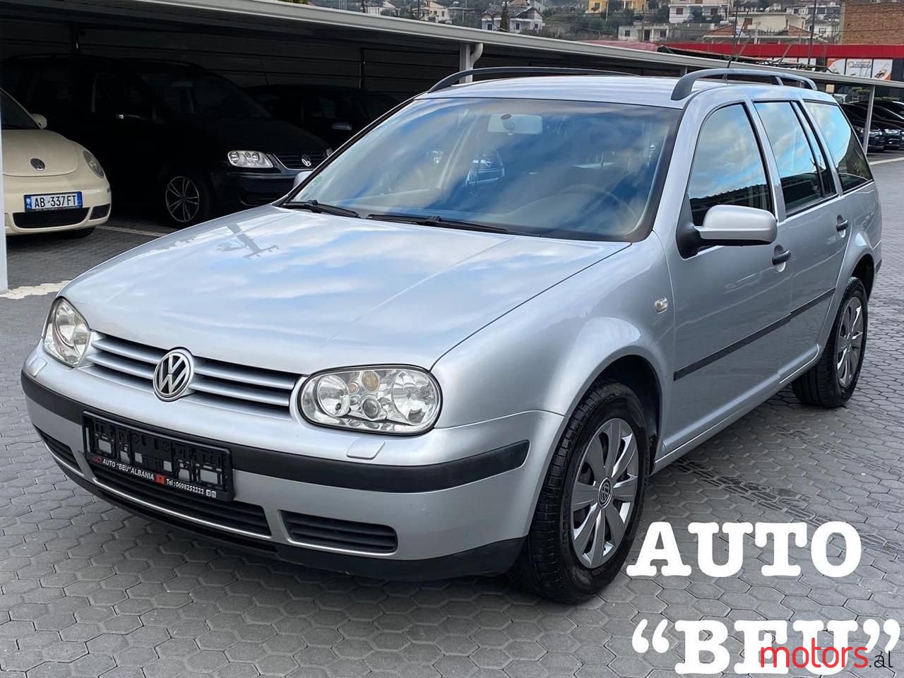 2003' Volkswagen Golf photo #1