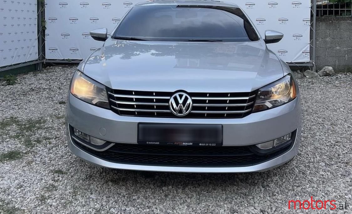 2015' Volkswagen Passat photo #3