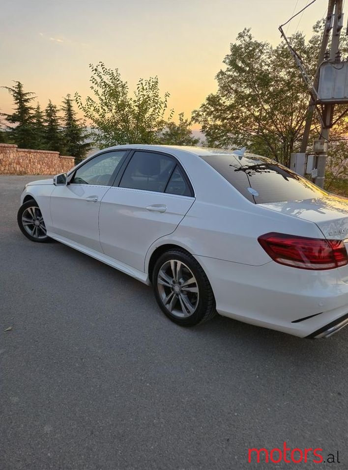 2014' Mercedes-Benz E 250 photo #2