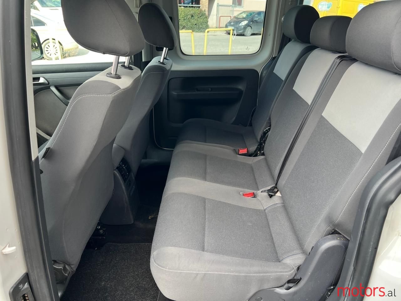 2012' Volkswagen Caddy photo #5