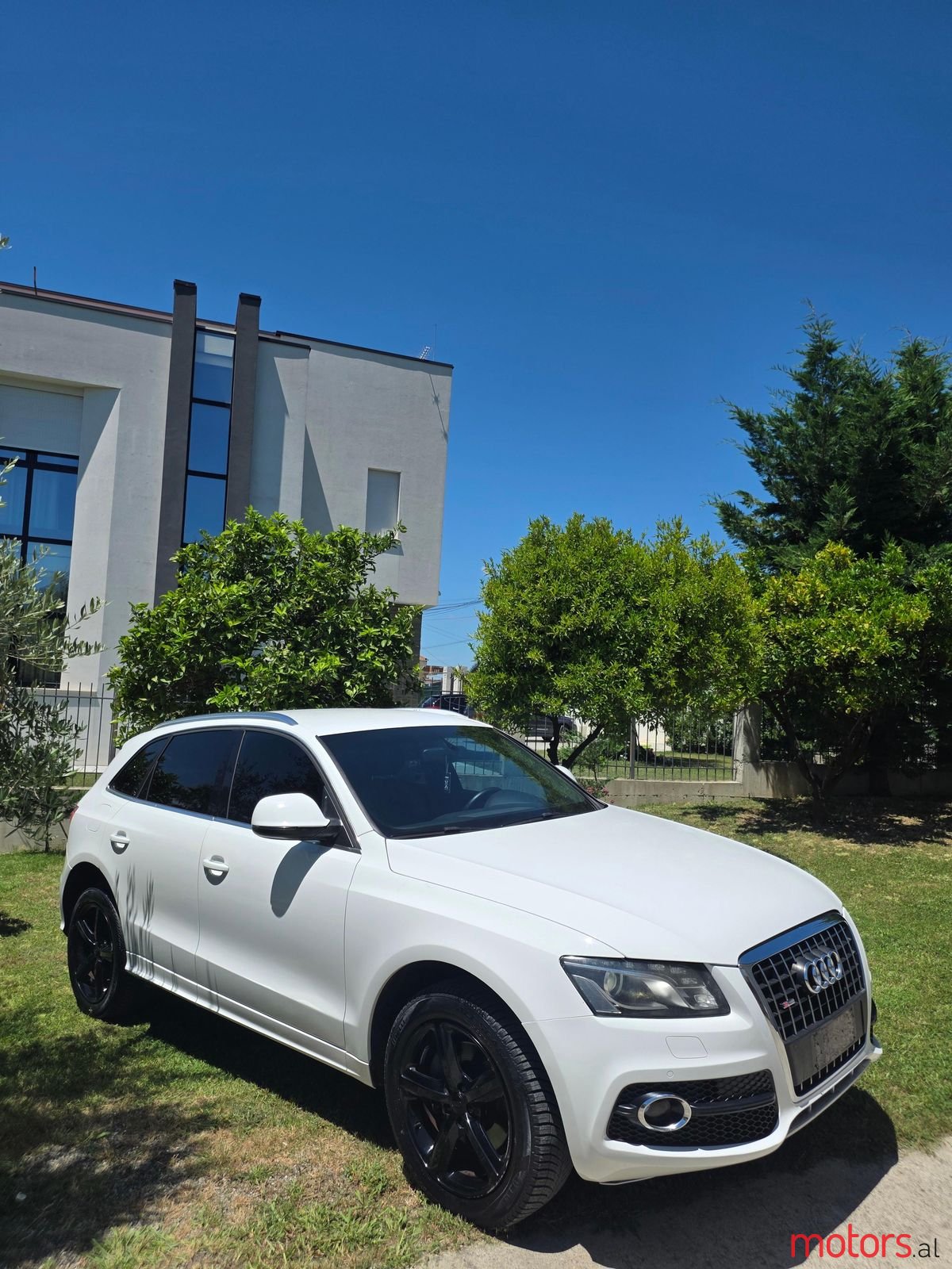 2011' Audi Q5 photo #5