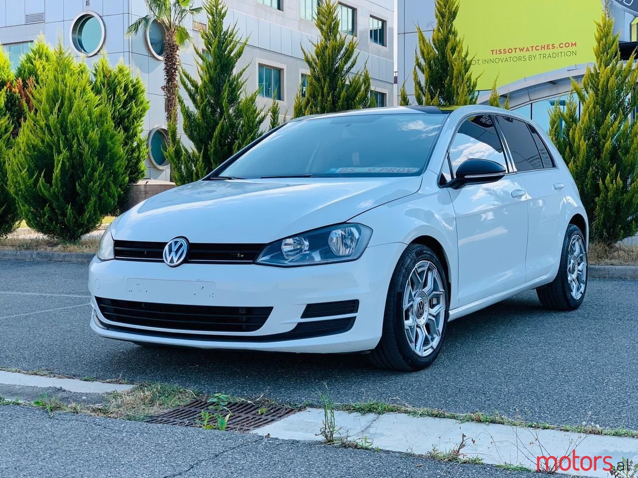2016' Volkswagen Golf photo #1
