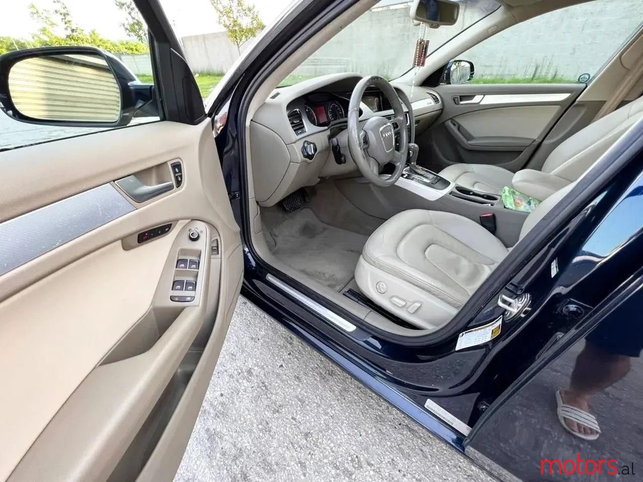 2012' Audi A4 photo #6