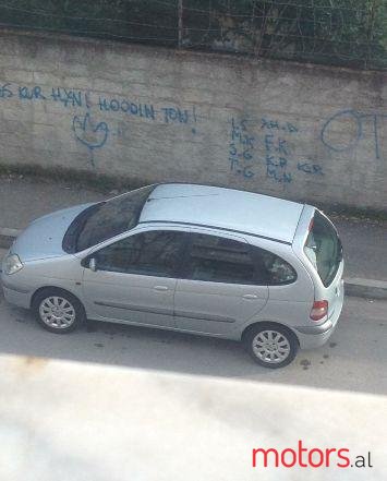 2001' Renault Scenic photo #2