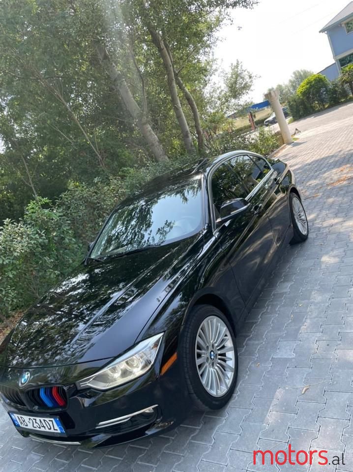 2013' BMW 328 photo #1