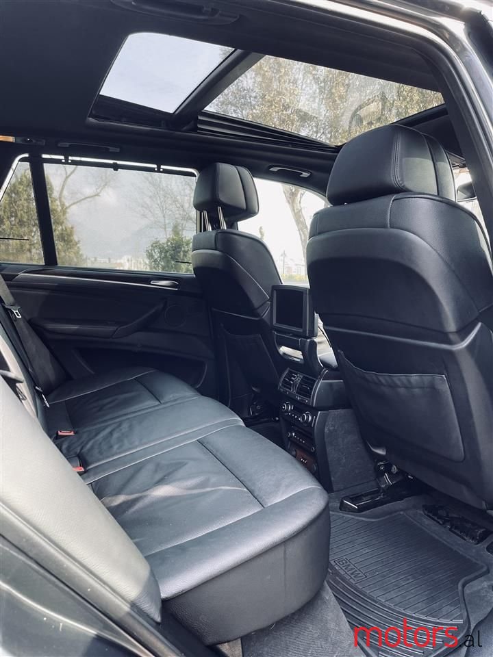 2011' BMW X5 photo #6