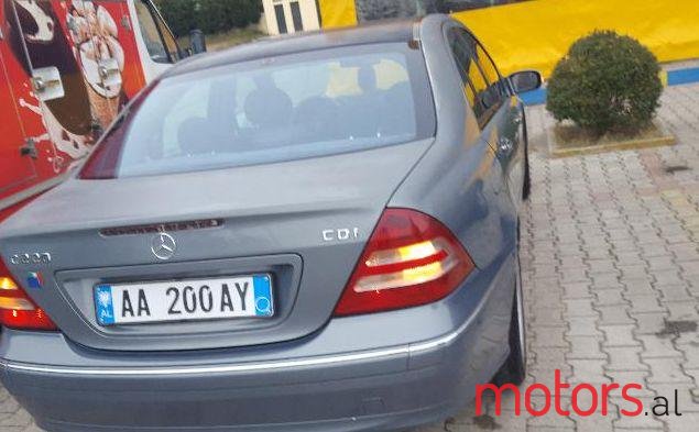 2001' Mercedes-Benz C-Class photo #2