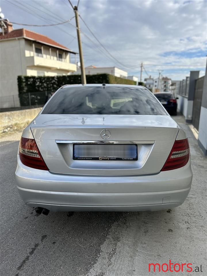 2013' Mercedes-Benz C 200 photo #2