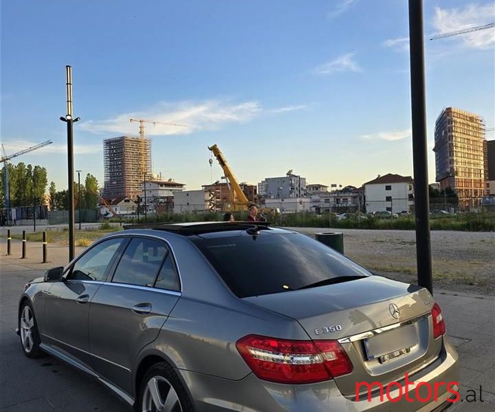 2013' Mercedes-Benz E 350 photo #5