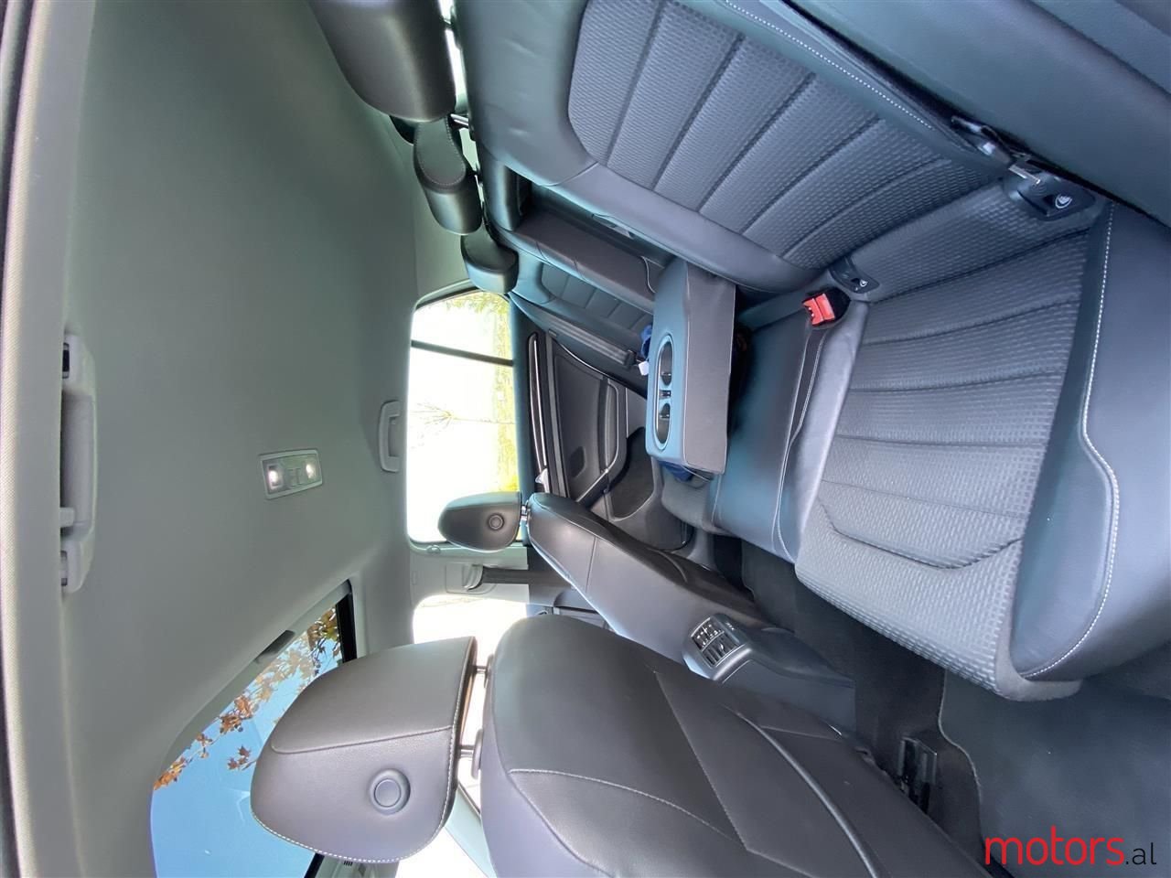 2016' Volkswagen Golf photo #6