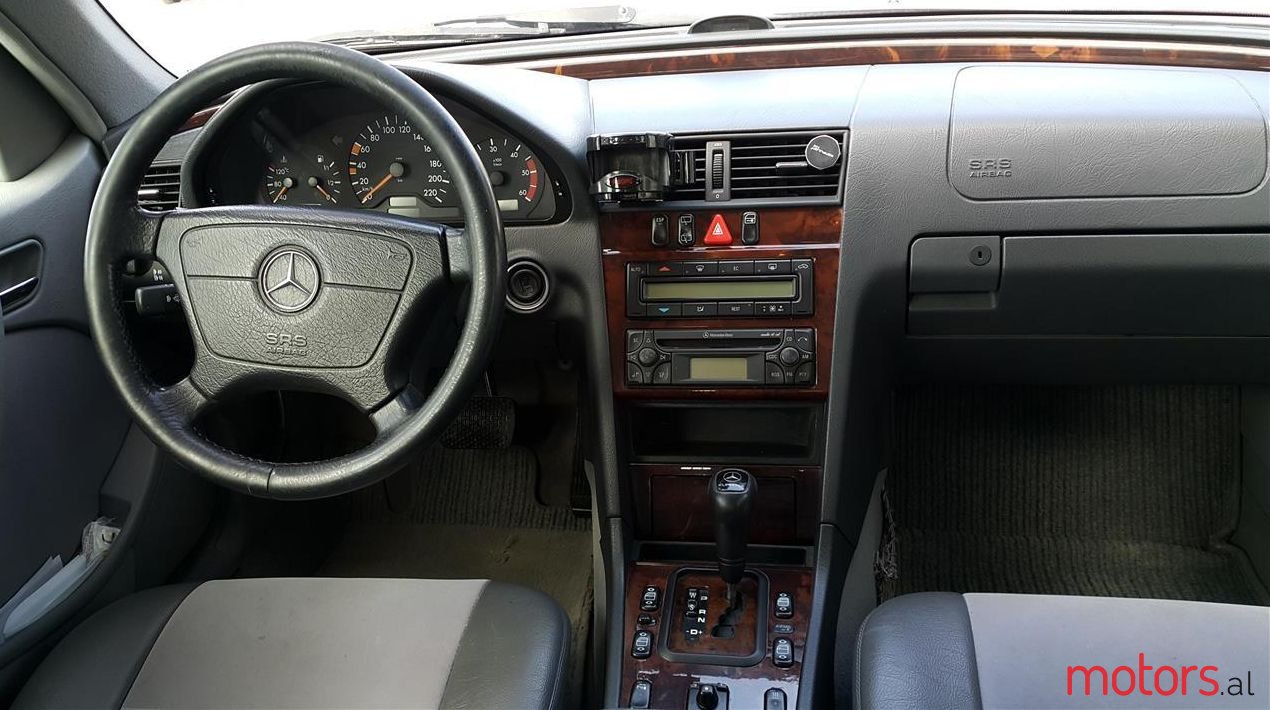 2000' Mercedes-Benz C 220 photo #3
