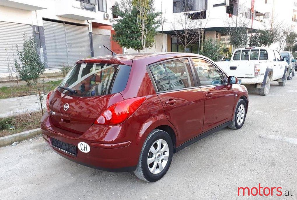 2009' Nissan Tiida photo #2